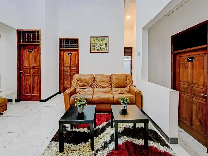 Пурвокерто: OYO 90497 Savaya Guesthouse