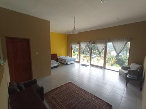 Сизаруа: Villa Eco Resort Puncak, Mountain View,Private Pool,and Kitchen