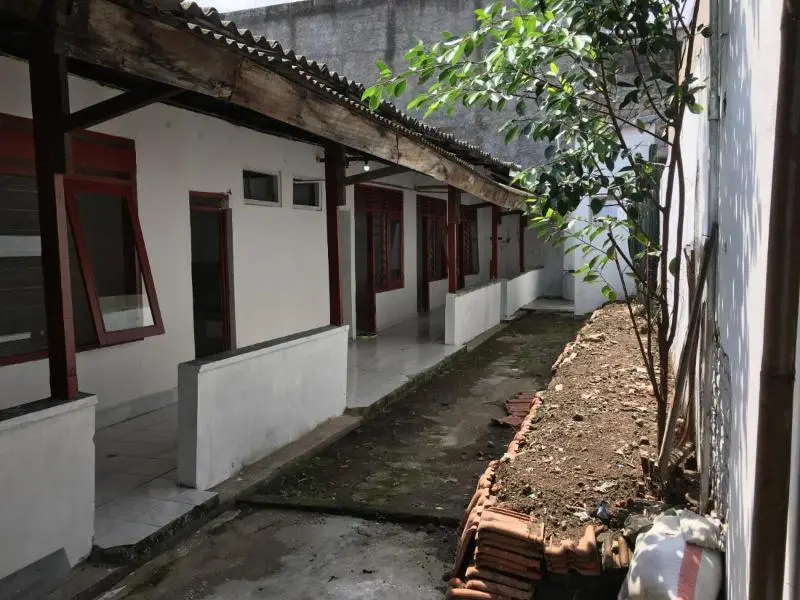 Депок: Tambak Bayan Guesthouse by ZUZU