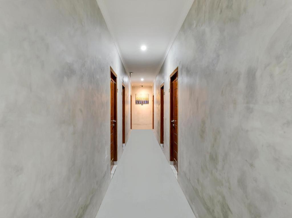Депок: Super OYO Capital O 90983 Harmony Easy Stay