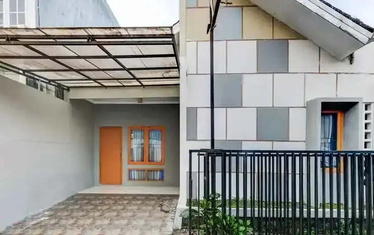 Слеман: OYO 91239 Kost Rosandy House Yogyakarta