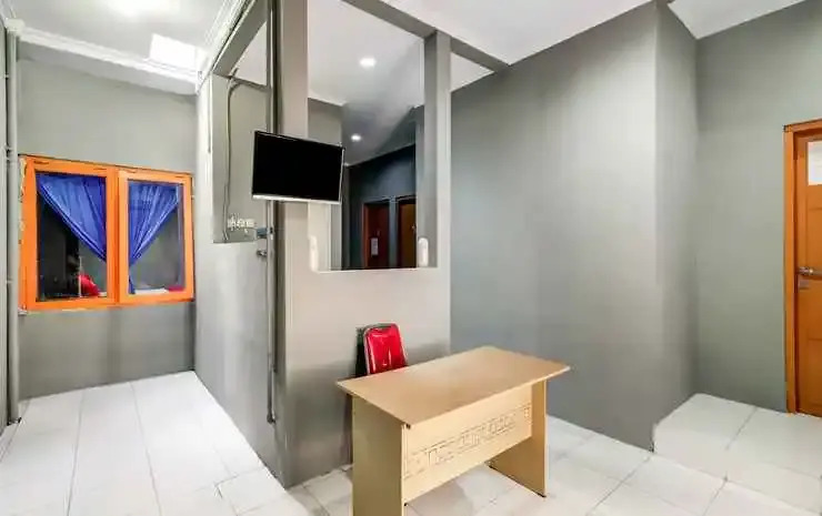 Слеман: OYO 91239 Kost Rosandy House Yogyakarta