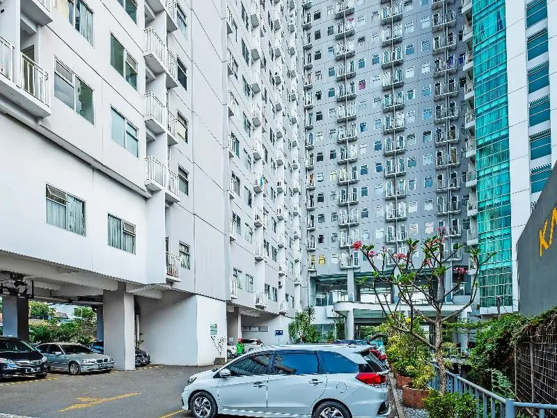 Сумеданг: Super OYO CollectionO 91566 Easton Park Jatinangor