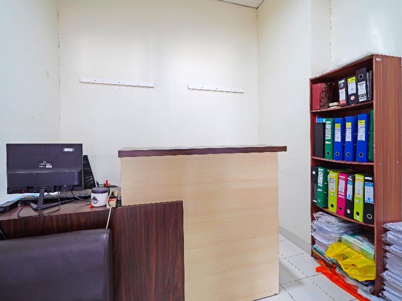 Сумеданг: Super OYO CollectionO 91566 Easton Park Jatinangor