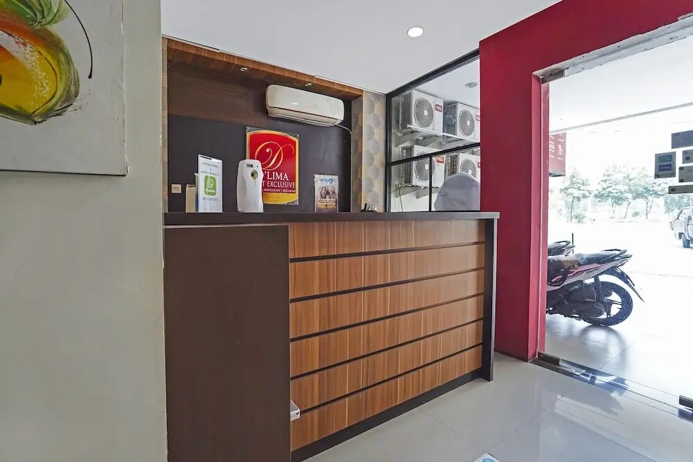 Сурабая: D'Lima Guesthouse Exclusive