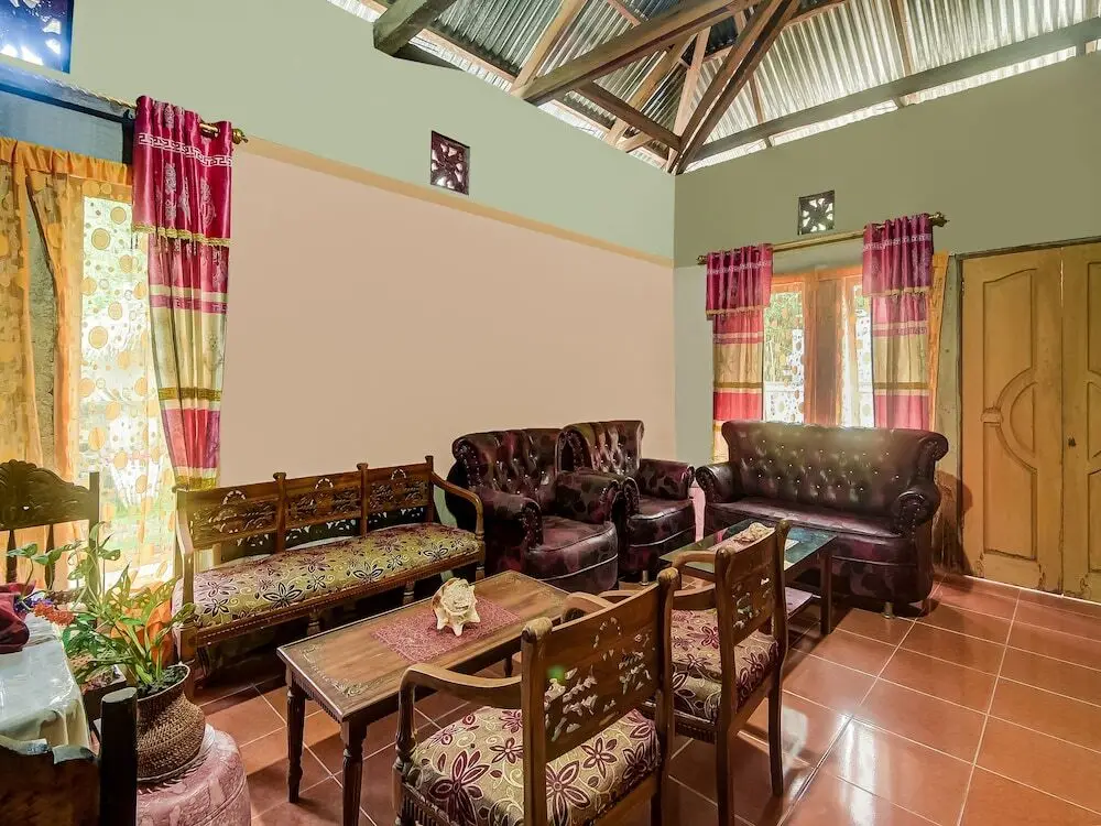Вори: OYO Homes 91118 Homesstay Desa Wisata Budo Near Desa Wisata Budo