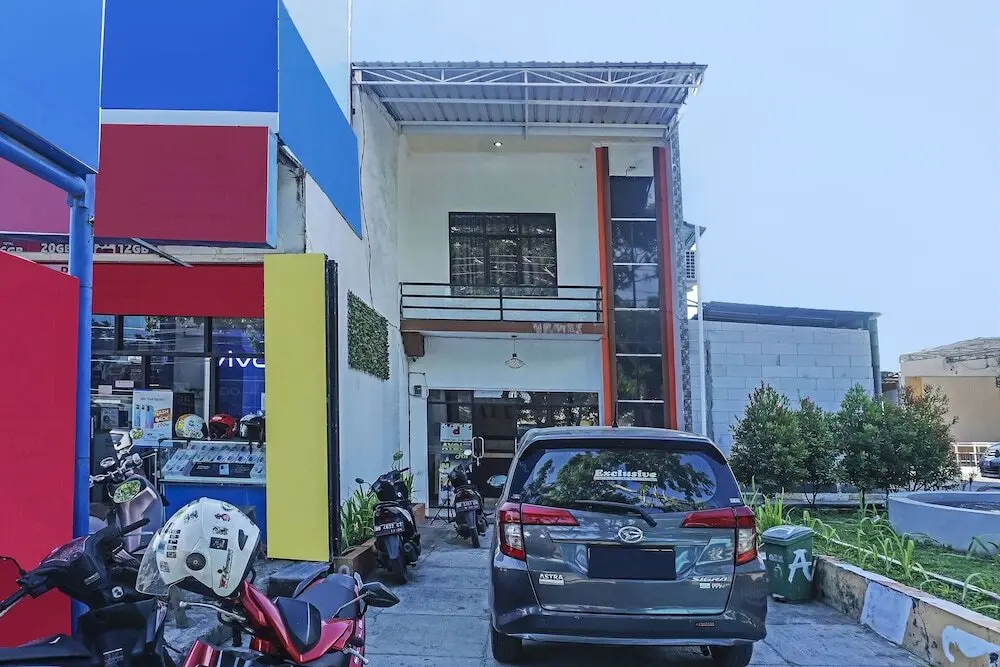 Бинаму: OYO 91432 Dalle 5151 Jeneponto Near Patung kuda, Jeneponto