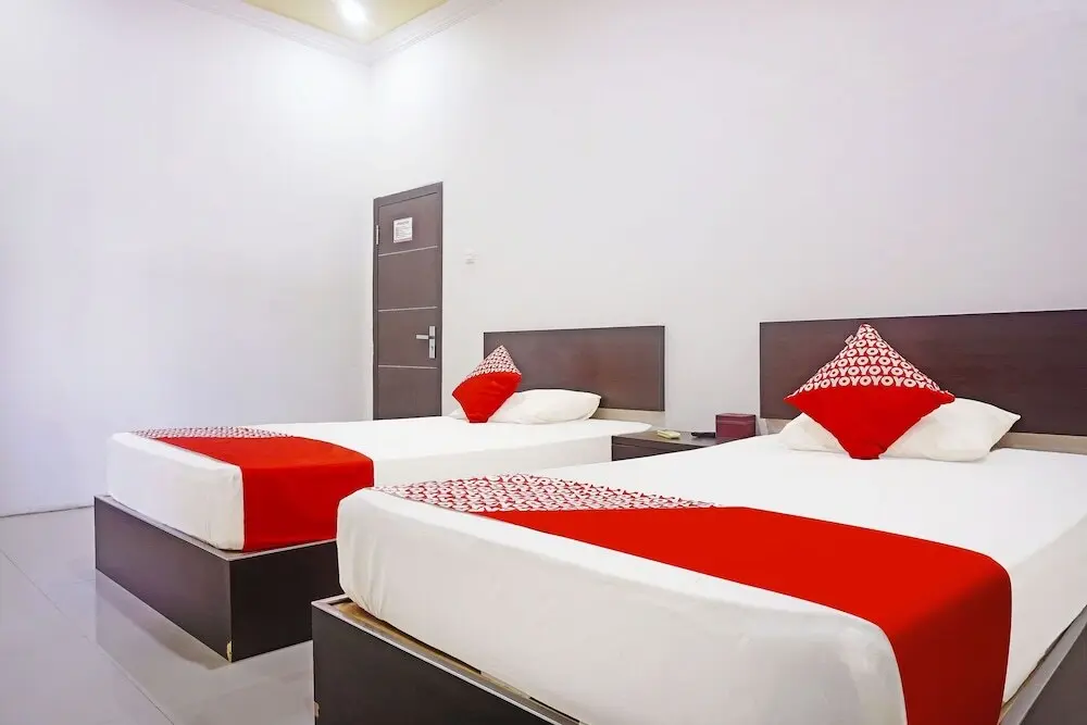 Бинаму: OYO 91432 Dalle 5151 Jeneponto Near Patung kuda, Jeneponto