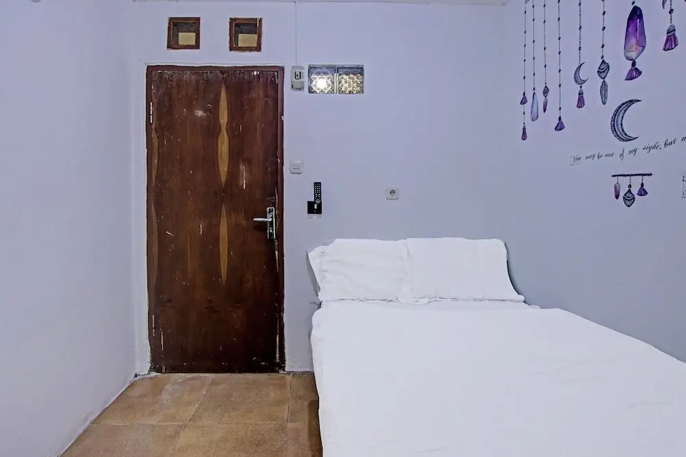 Чиребон: OYO 91506 Kedai Cinta Guest House