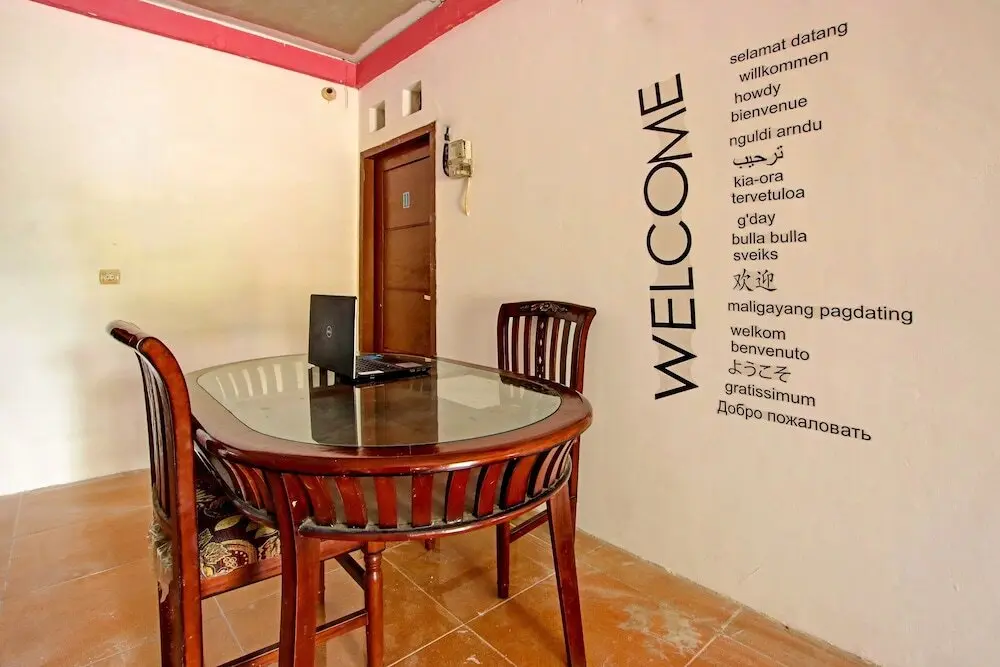 Чиребон: OYO 91506 Kedai Cinta Guest House