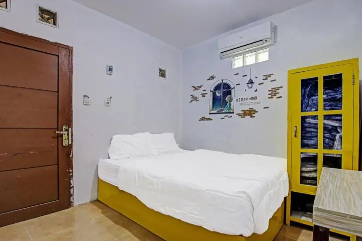 Чиребон: OYO 91506 Kedai Cinta Guest House