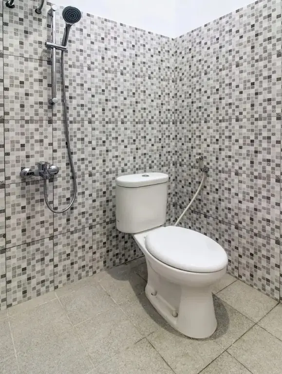 Чиребон: OYO 91243 Bina Syariah Guest House