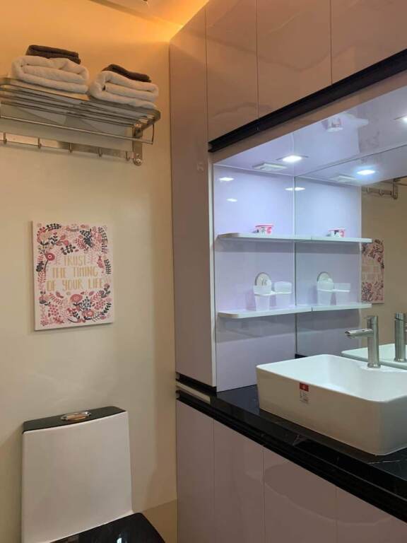 Чиребон: OYO 91243 Bina Syariah Guest House