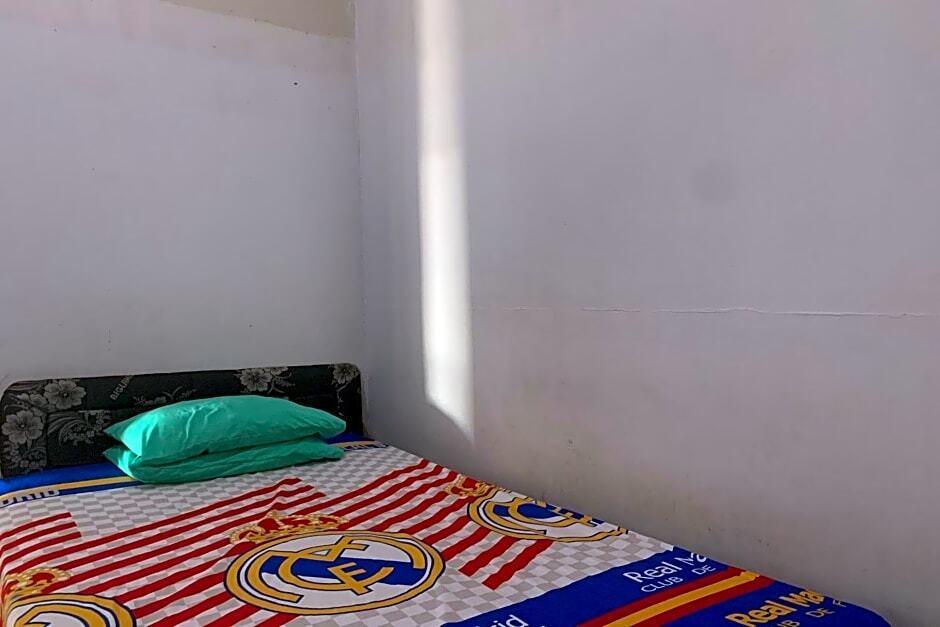Макассар: OYO 91263 Dinar Homestay