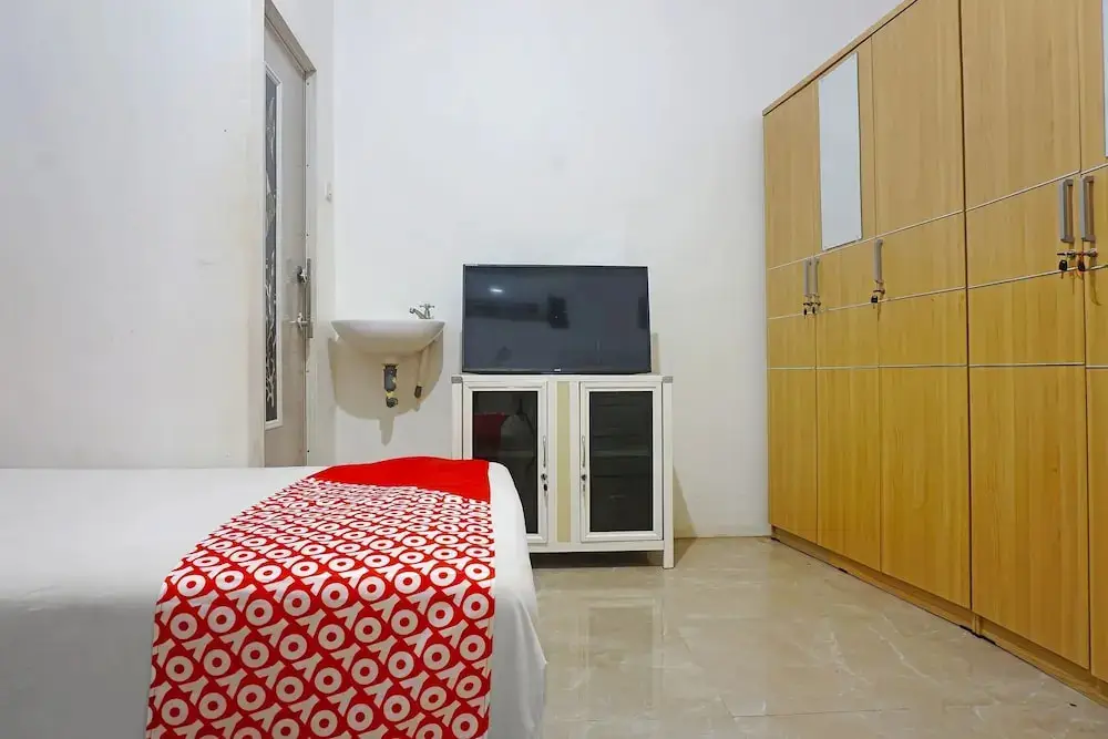 Макассар: Oyo 91375 Pondok Feby Makassar
