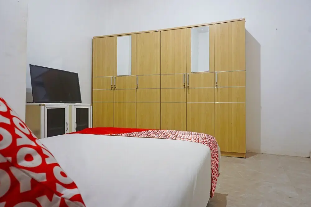 Макассар: Oyo 91375 Pondok Feby Makassar