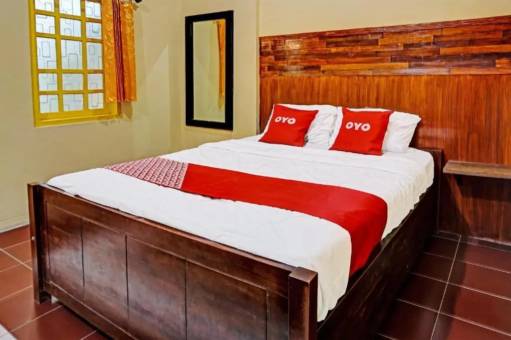Тулунгагунг: Oyo 91502 Kost Bu Lilies Syariah