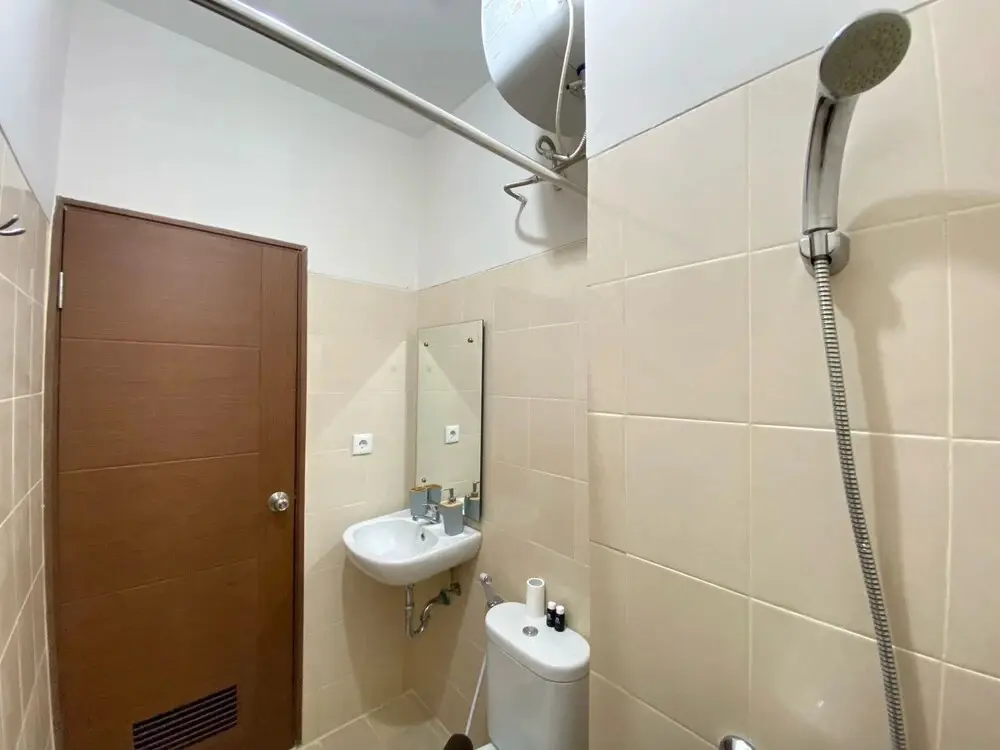 Бандунг: Spacious Studio Room At Sudirman Suites Bandung Apartment