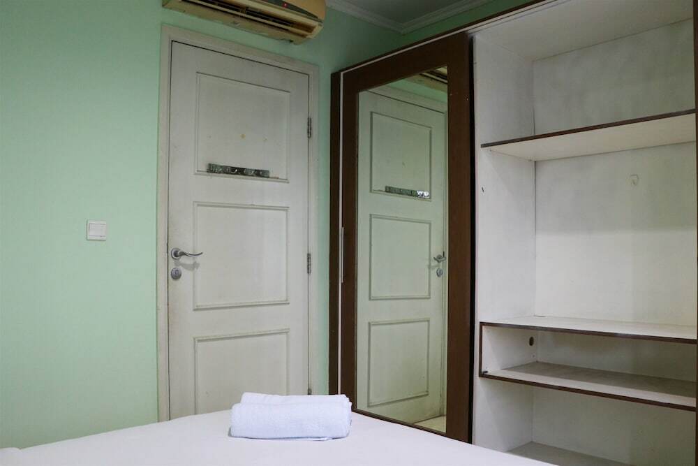Джакарта: Apartment MoI
