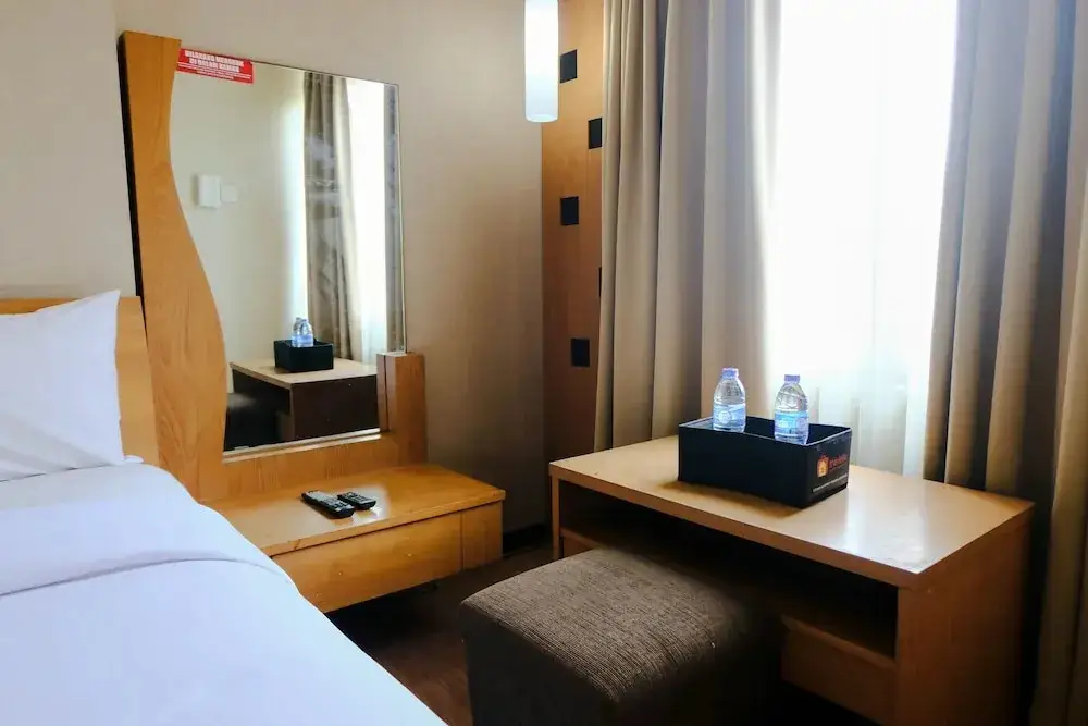 Бандунг: Cozy Studio Room At Grand Setiabudi Apartment