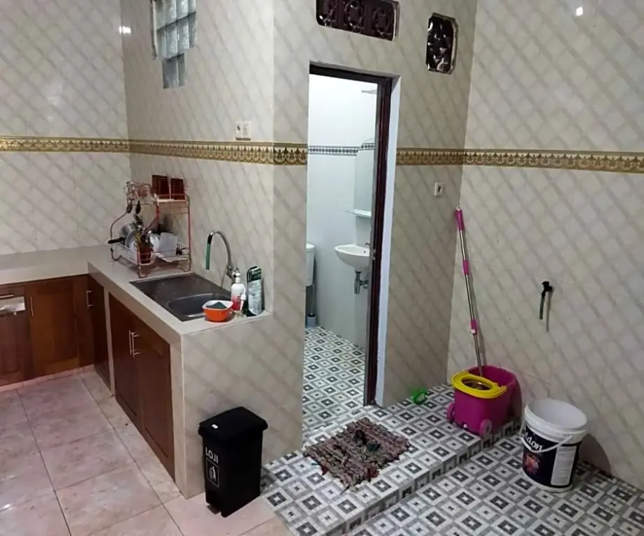 Клатен: Algira Homestay Prambanan