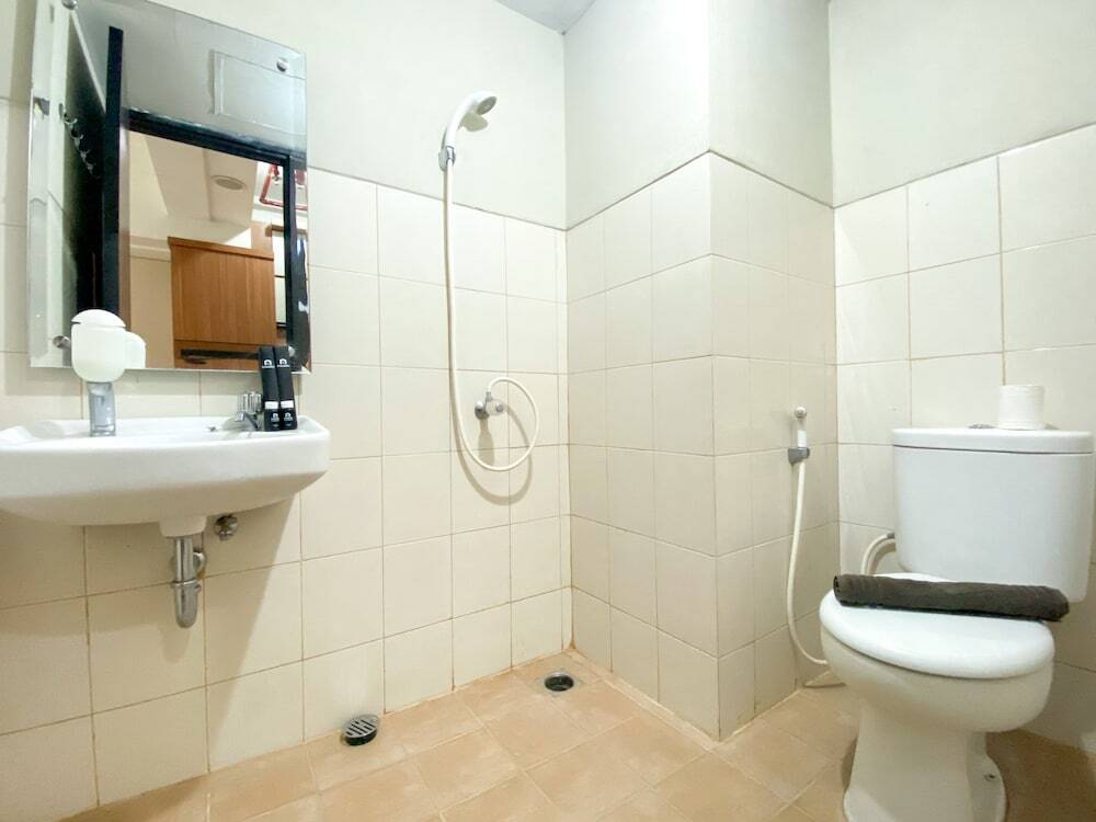 Бекаси: Full Furnished With Simply Look Studio Room Mont Blanc Bekasi Apartment