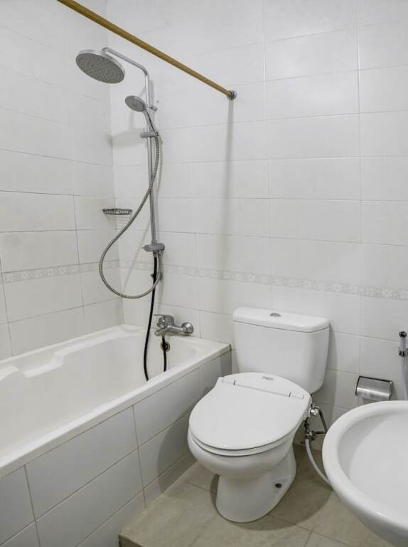 Бирёэн: Capital O 90601 Hotel Meuligoe