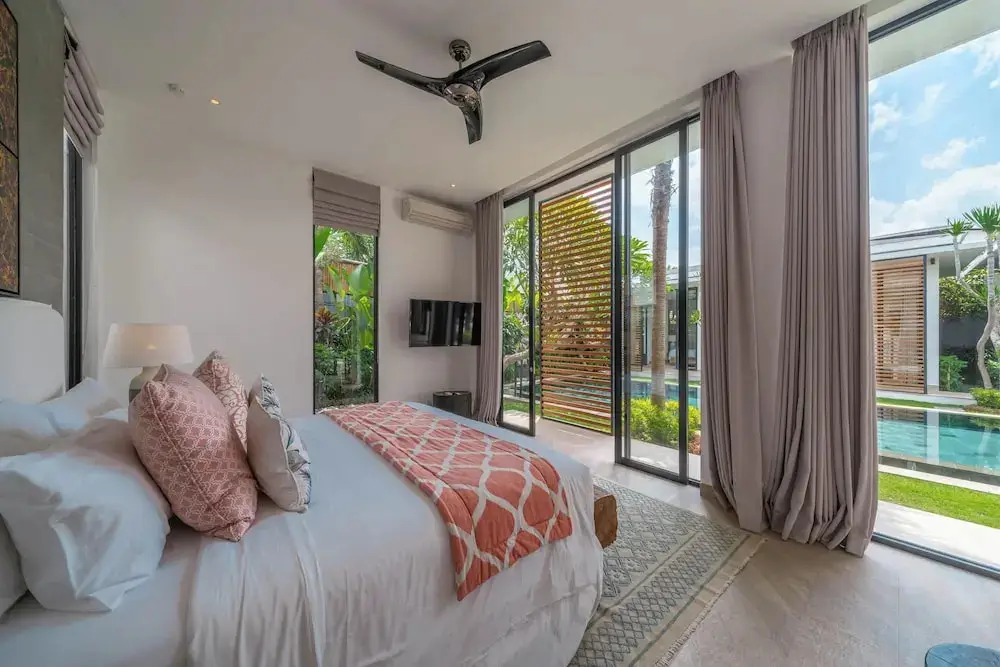 Чангу: Villa Vida Mira - Elegant 4BR Beachside Villa in Canggu