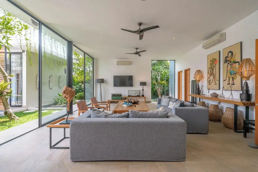 Чангу: Villa Vida Mira - Elegant 4BR Beachside Villa in Canggu