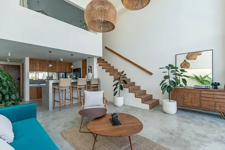 Переренан: Villa Vybe