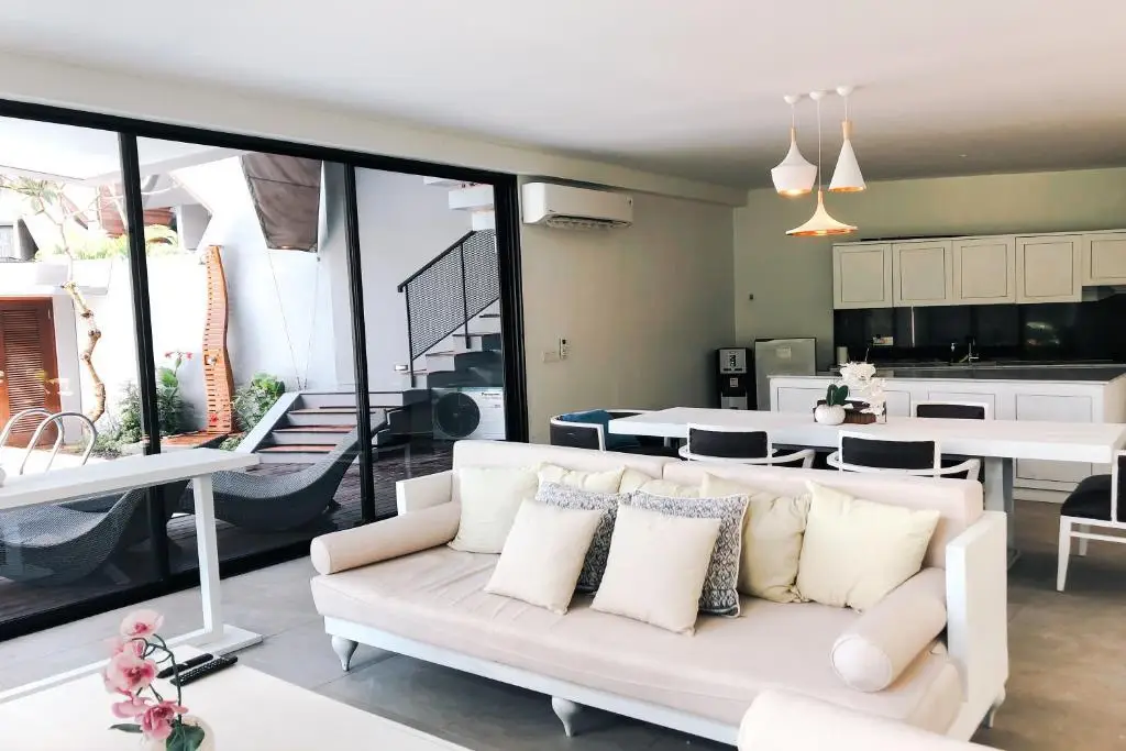 Беноа: Skati Villa