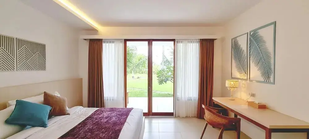 Туламбен: Palm Springs Bali