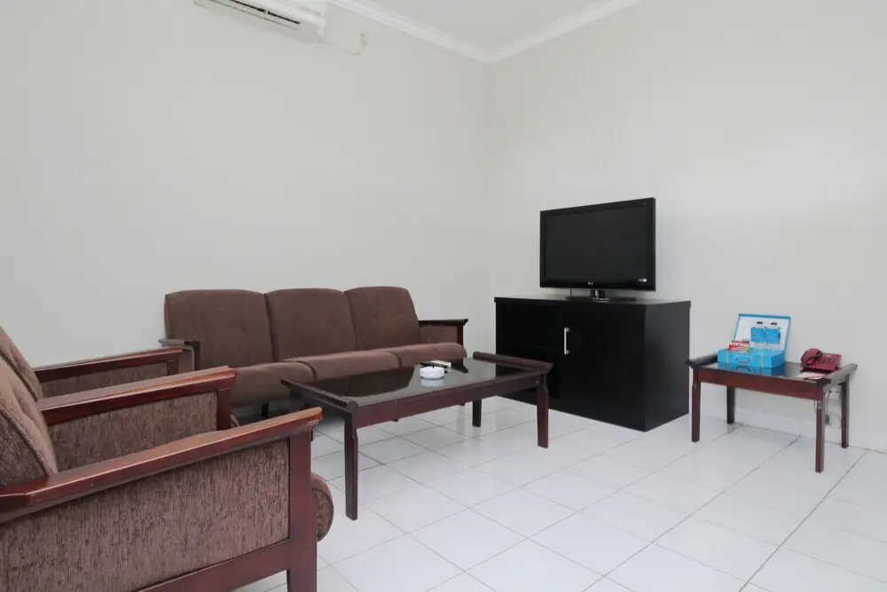 Чилегон: Krakatau Town House