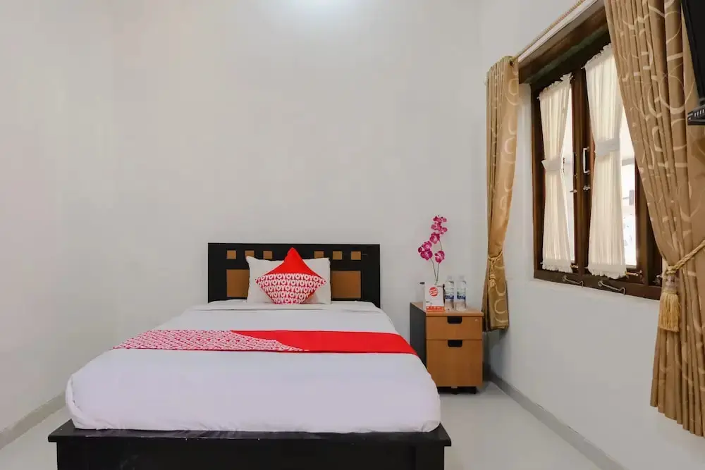 Понорого: Ndalem Katong Guest House by OYO Rooms