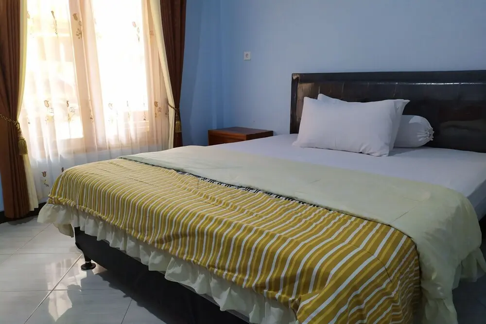 Таливанг: Hotel Tubalong Taliwang Syariah by Oyo Rooms