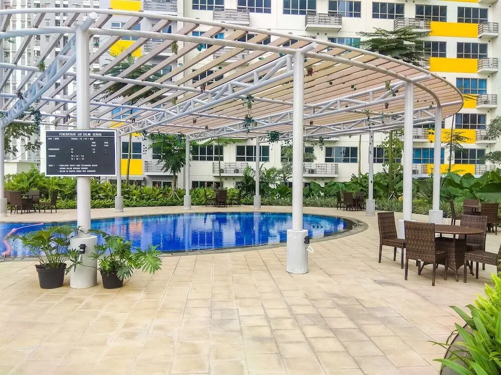Бекаси: The Springlake Summarecon by Travelio