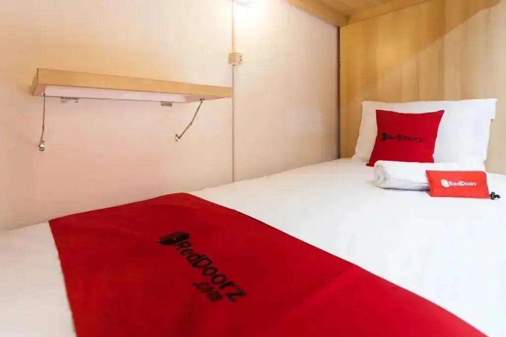 Маланг: Reddoorz Hostel @ Malang City Center