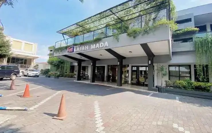 Лумаджанг: Hotel Gajah Mada