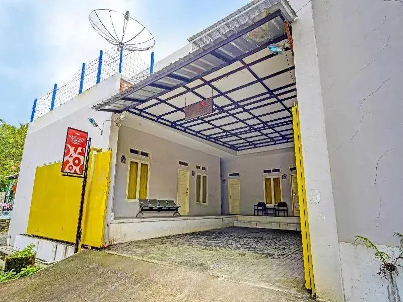 Семаранг: Guest House Le-banon Syariah By Oyo Rooms