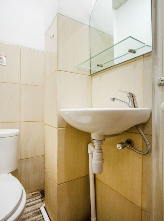Палембанг: Alex Hostel by OYO Rooms