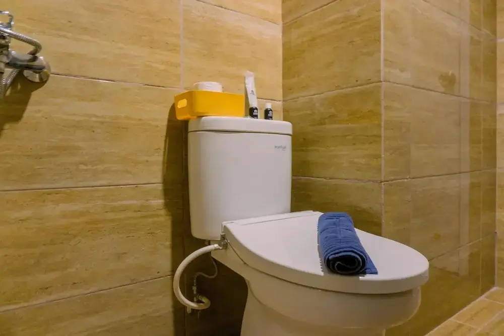 Южный Тангеранг: Cozy Studio Bintaro Plaza Residence Breeze Tower Apartment