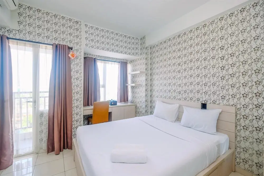 Депок: Fully Furnished with Comfortable Design Studio Apartment Margonda Residence 5