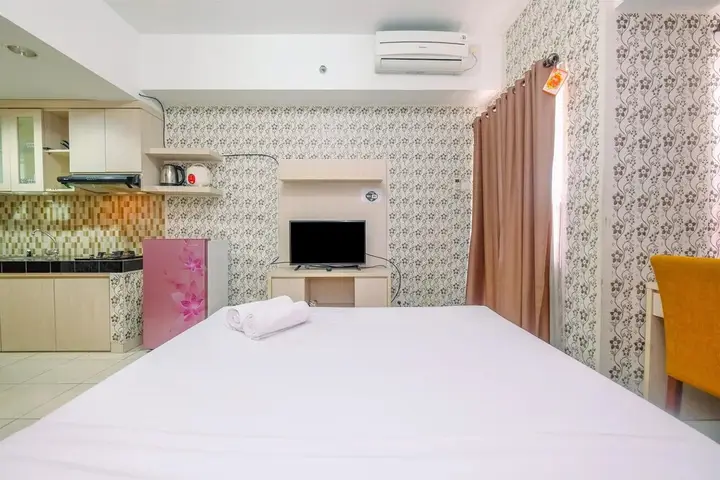 Депок: Fully Furnished with Comfortable Design Studio Apartment Margonda Residence 5
