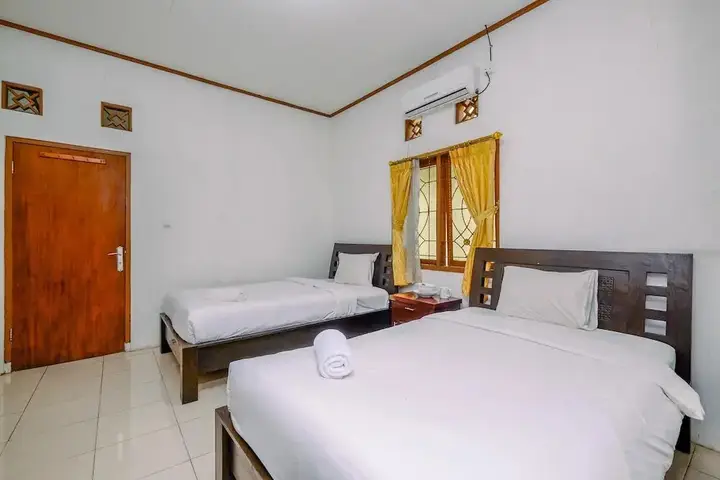 Читарингул: Comfort Stay Studio Room At Graha Wishnu Guest House