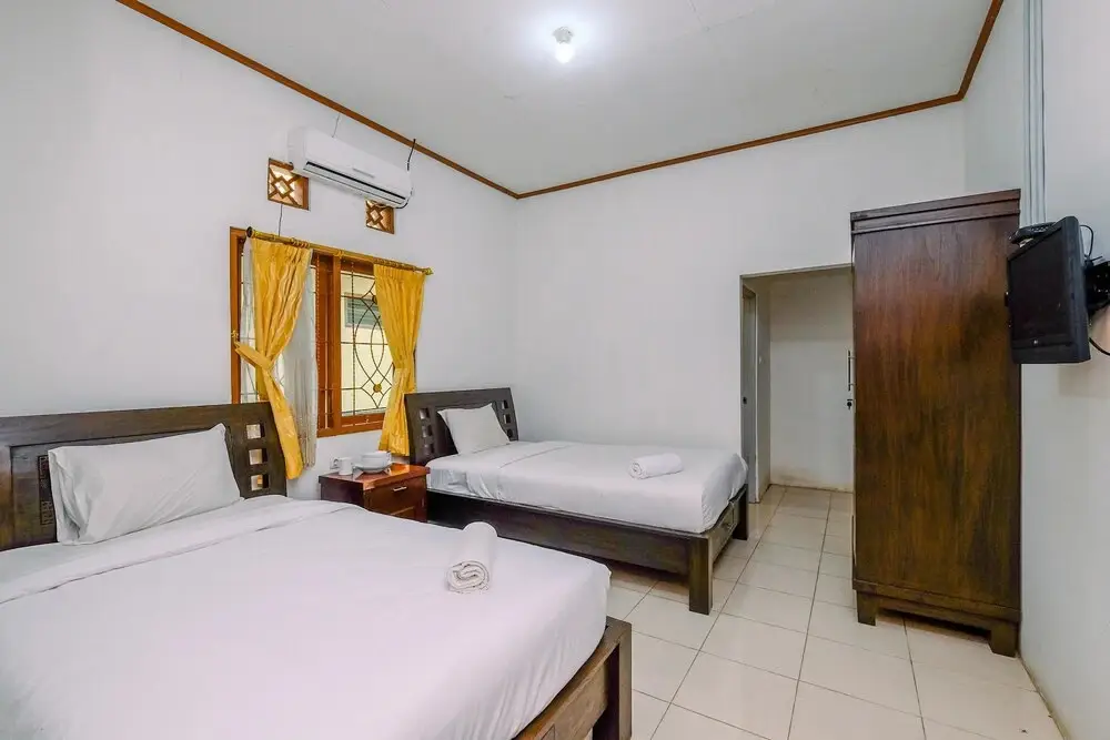 Читарингул: Comfort Stay Studio Room At Graha Wishnu Guest House