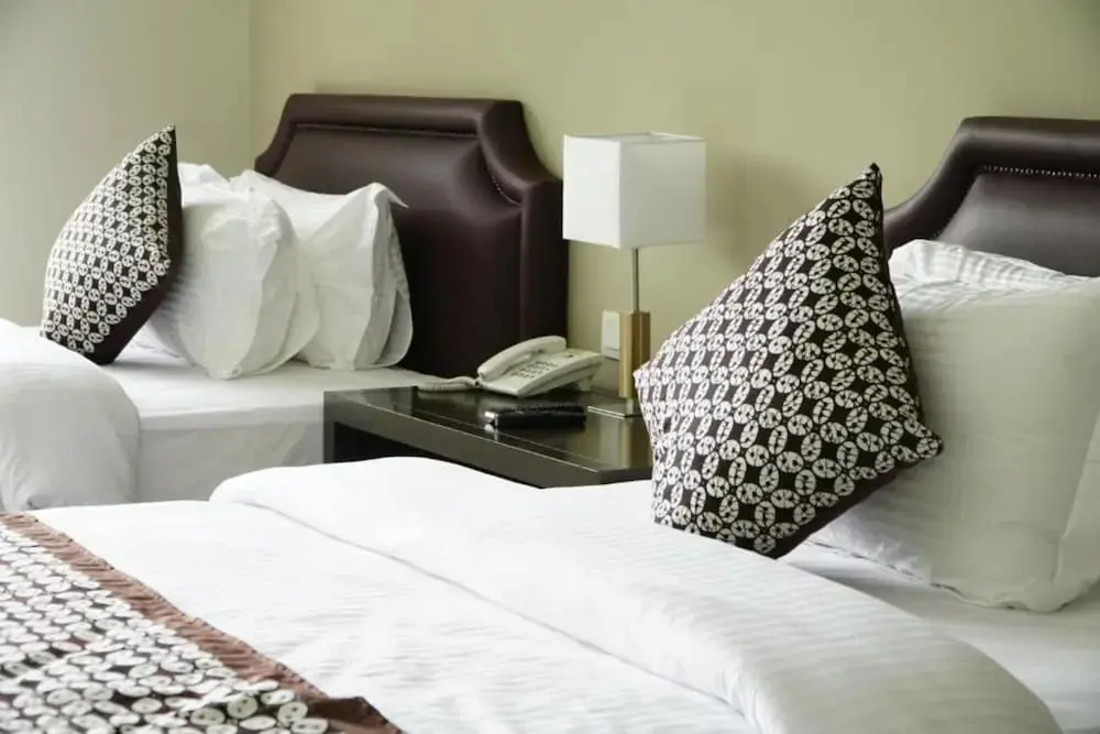 Травас: Arainn Bed And Breakfast Tretes Prigen by ecommerceloka