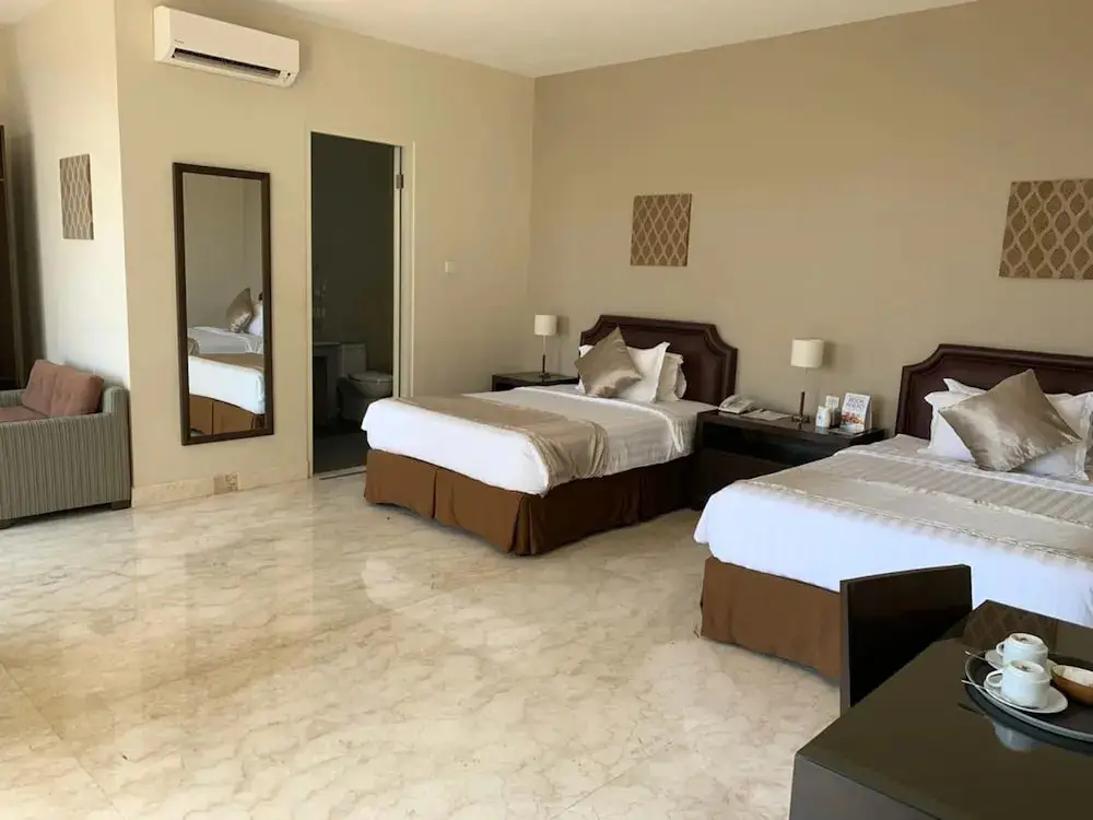 Травас: Arainn Bed And Breakfast Tretes Prigen by ecommerceloka