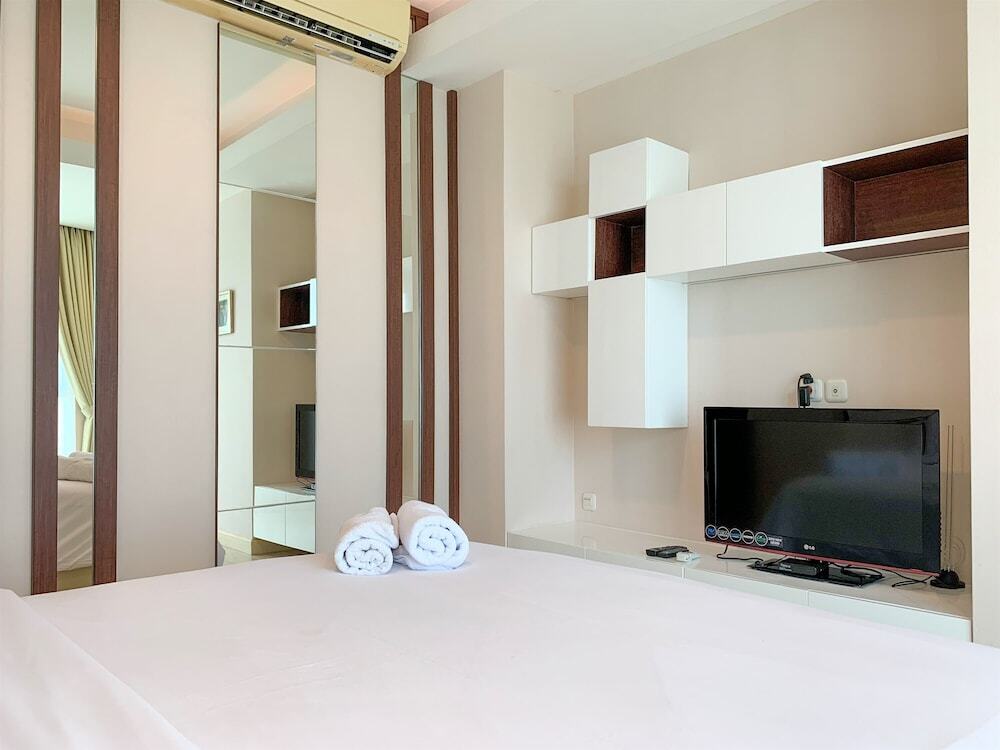 Джакарта: Spacious And Comfy 3Br Gandaria Heights Apartment