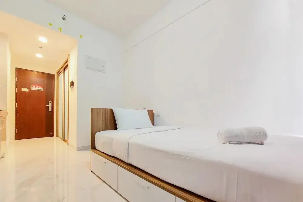 Legok: Homey And Warm Studio Room At Sky House Bsd Apartment