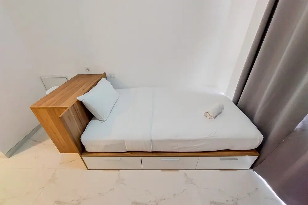 Legok: Homey And Warm Studio Room At Sky House Bsd Apartment